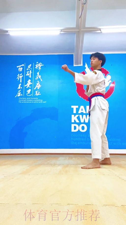 2米18尹雨帅 跆拳道队的“高人” 2米18尹雨帅 跆拳道队的“高人”